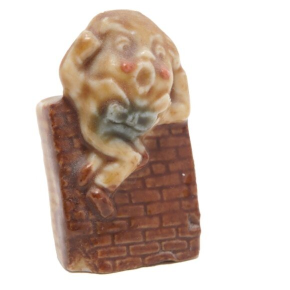 Vintage Red Rose Wade England Whimsies Figurines Humpty Dumpty Dog House Lady - Picture 3 of 7